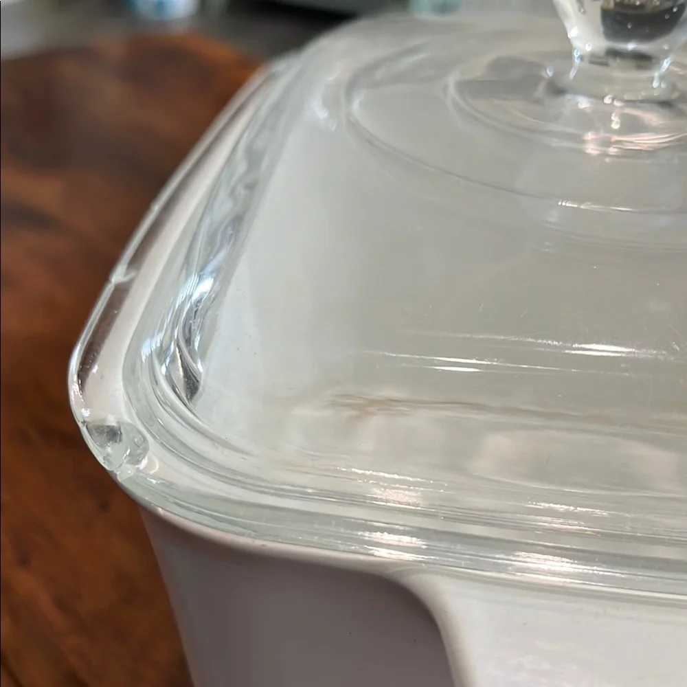 Glass Lid White Corning wear P-4-B glass chipped and worn inside !